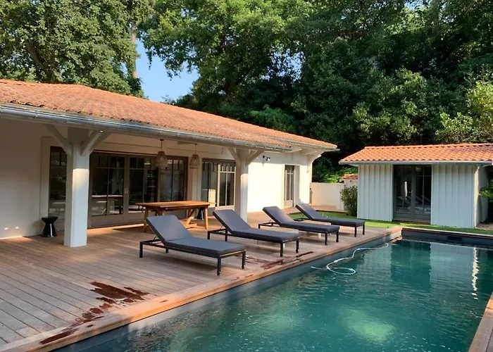 Romaline - Pereire - Piscine Chauffee